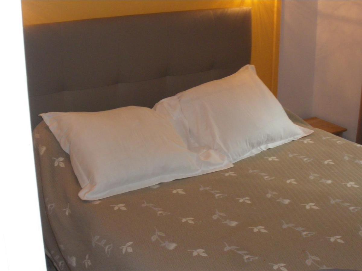 Les Coquillettes Bed & Breakfast Equemauville Exterior photo