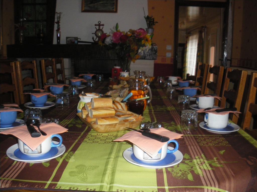 Les Coquillettes Bed & Breakfast Equemauville Exterior photo